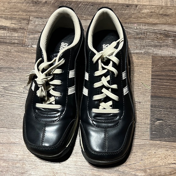 Skechers Womens Sz 8.5 Lace Up Black Leather Street Sneaker Off Wht Stripes - Picture 2 of 11